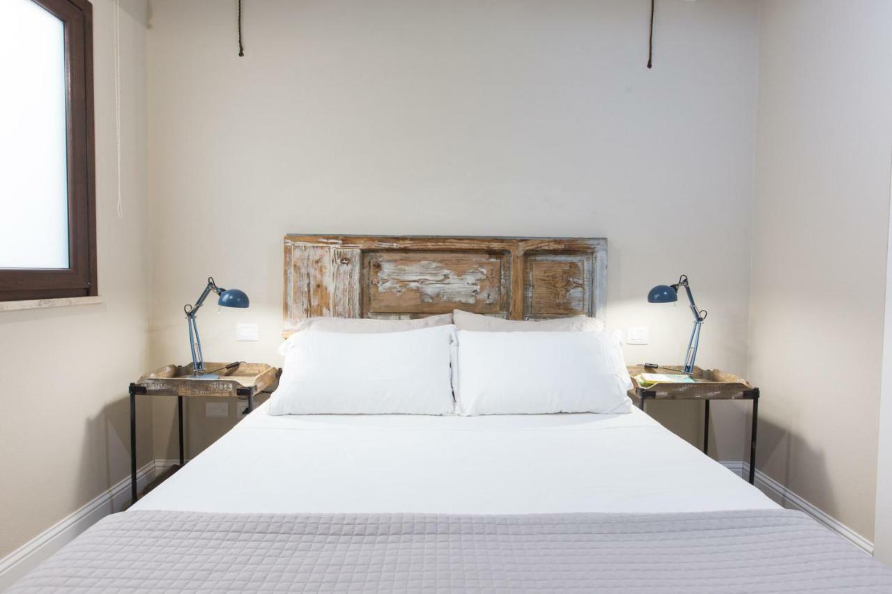 White House Apartment Cagliari Bagian luar foto