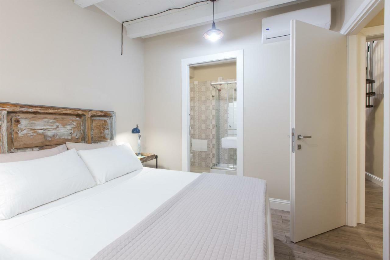 White House Apartment Cagliari Bagian luar foto