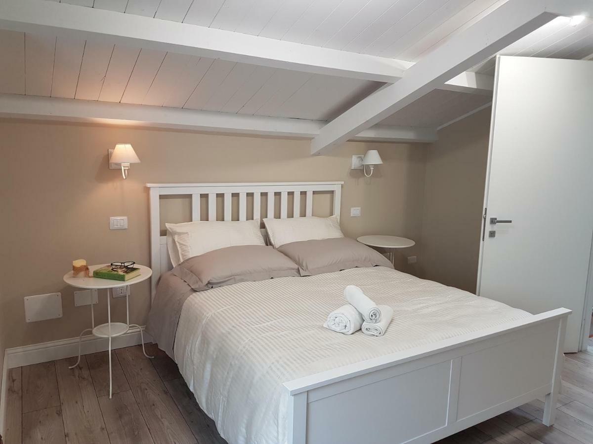 White House Apartment Cagliari Bagian luar foto