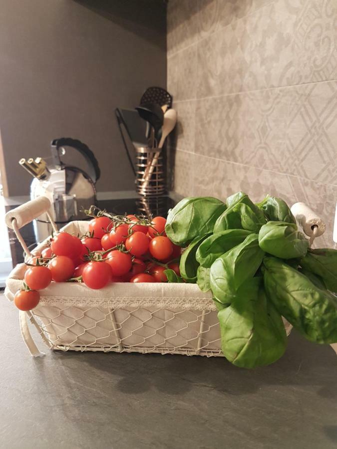 White House Apartment Cagliari Bagian luar foto