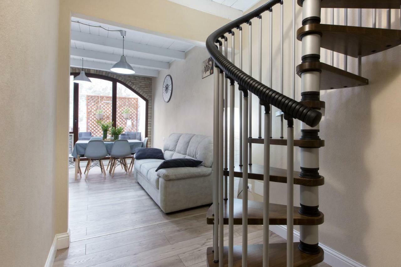 White House Apartment Cagliari Bagian luar foto