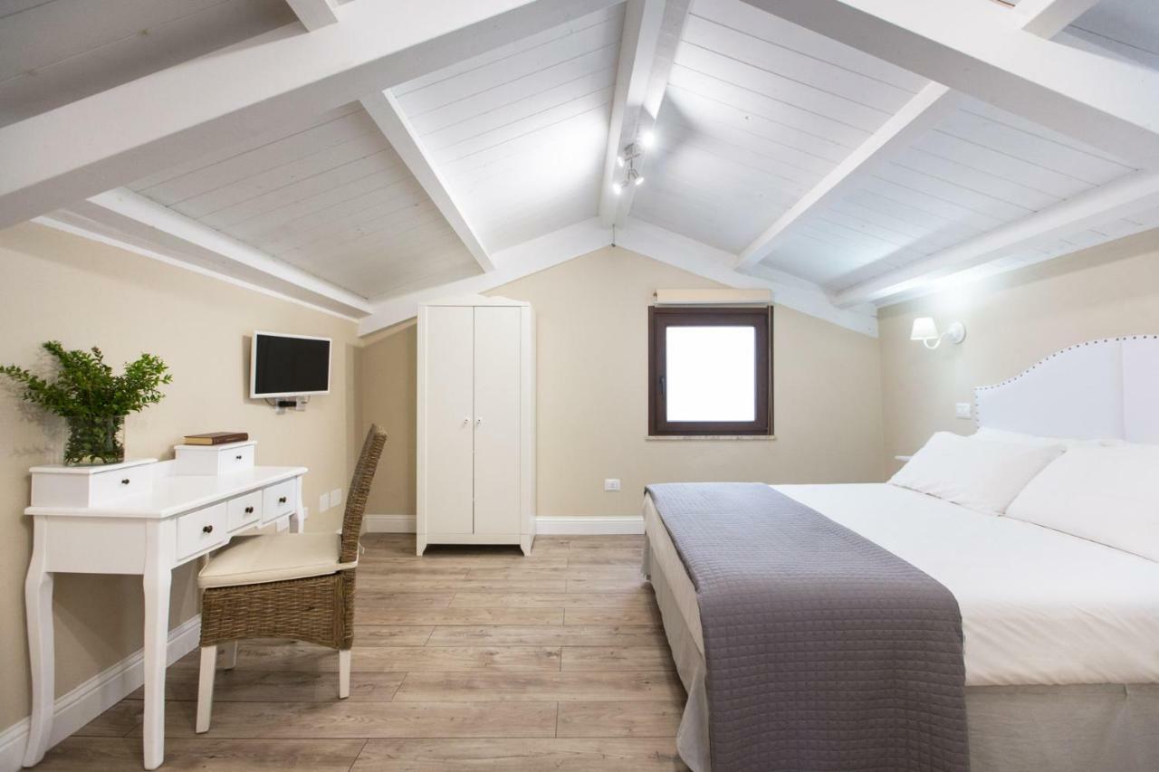 White House Apartment Cagliari Bagian luar foto
