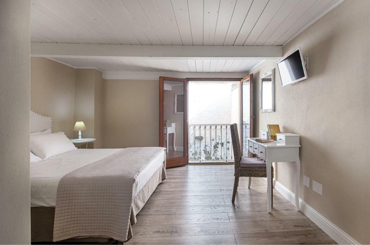 White House Apartment Cagliari Bagian luar foto