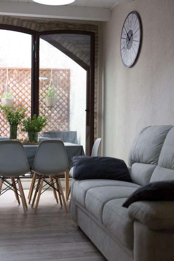 White House Apartment Cagliari Bagian luar foto