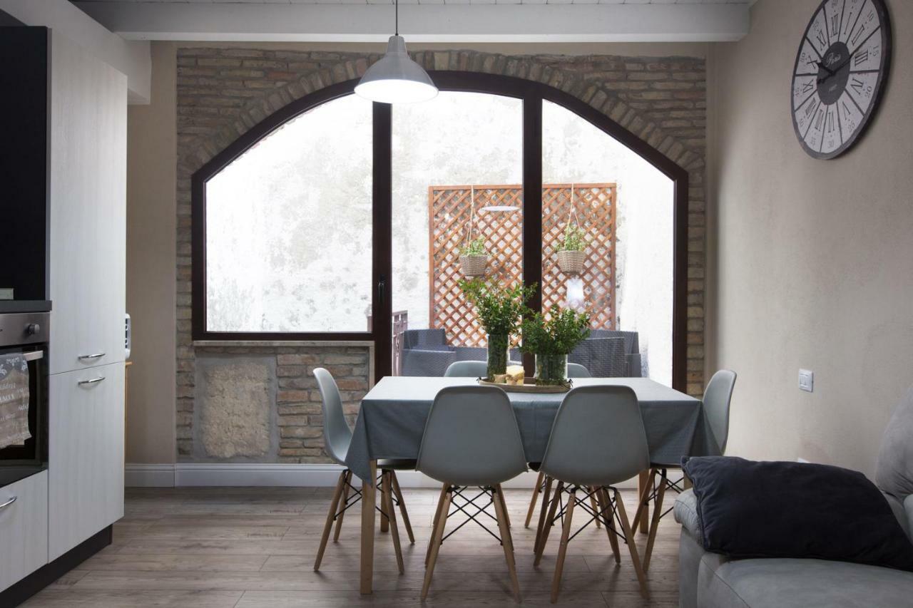 White House Apartment Cagliari Bagian luar foto