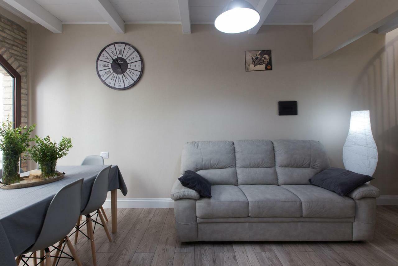White House Apartment Cagliari Bagian luar foto