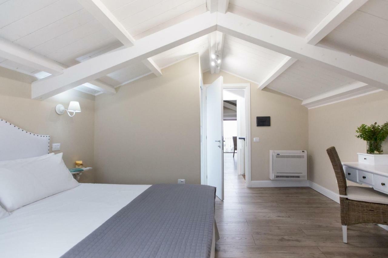 White House Apartment Cagliari Bagian luar foto
